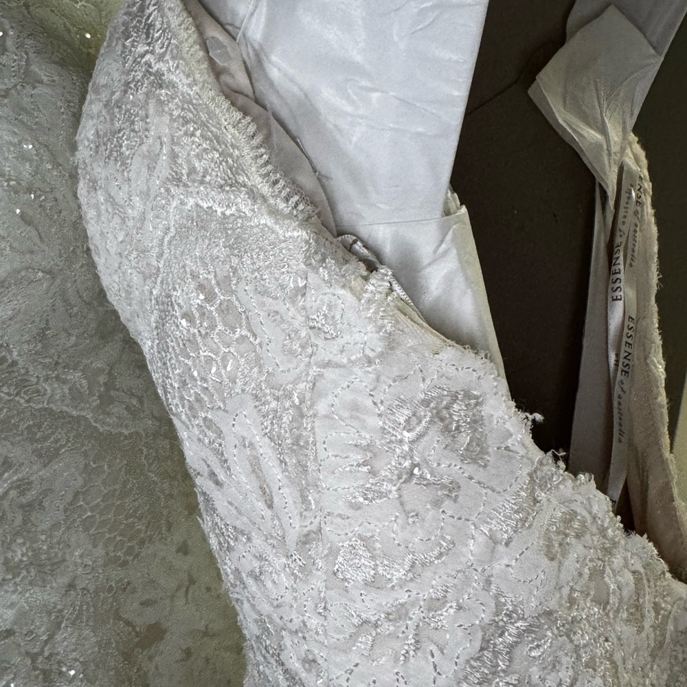 Essence of Australia Wedding Dress - Picture 7 of 16